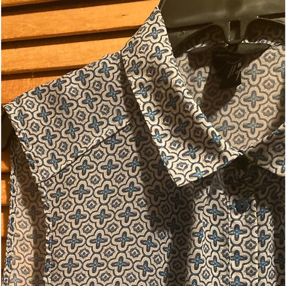 H&M Blue, Gold & Black Graphic Design Chiffon Sleeveless High Low Top - Picture 7 of 12